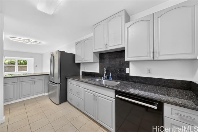 502 Kekupua Street, Honolulu, HI 96825
