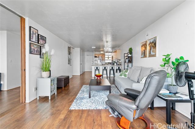 1015 Ala Napunani Street, 802, Honolulu, HI 96818