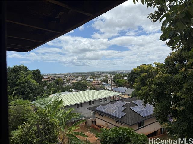 1358 Wanaka Street, Honolulu, HI 96818