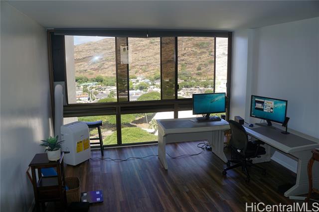 521 Hahaione Street, 16-G, Honolulu, HI 96825