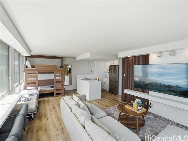 2427 Kuhio Avenue, 3101 & 3102, Honolulu, HI 96815