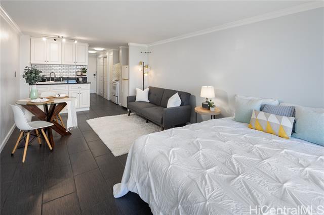 1025 Maunaihi Place, 204, Honolulu, HI 96822