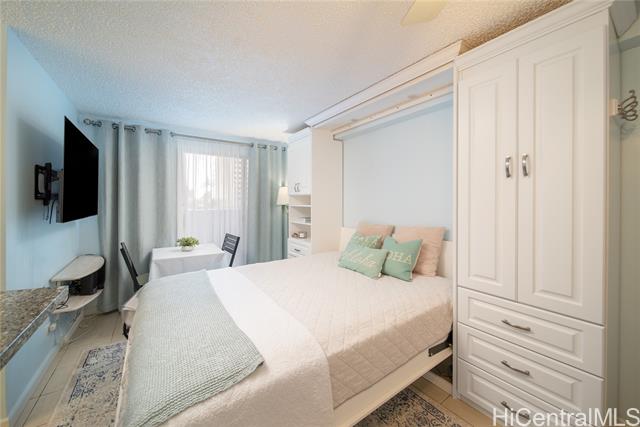 2463 Kuhio Avenue, 504, Honolulu, HI 96815