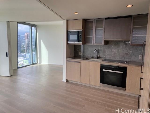 1000 Auahi Street, 2703, Honolulu, HI 96814