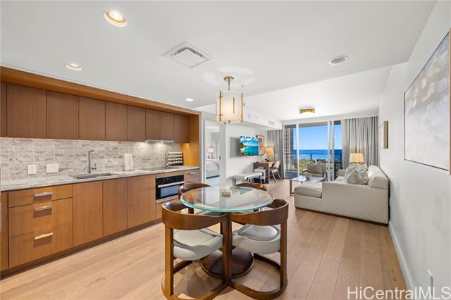 2139 Kuhio Avenue, 1705, Honolulu, HI 96815