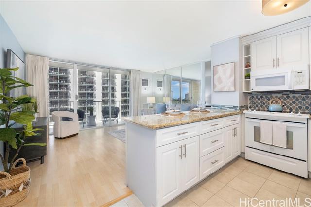 1925 Kalakaua Avenue, 903, Honolulu, HI 96815