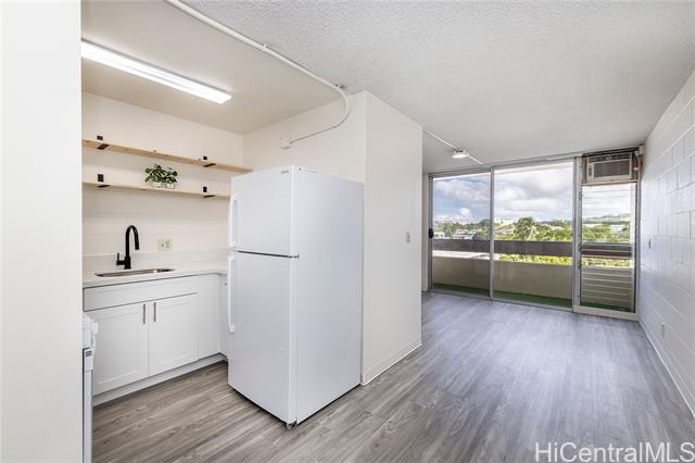 1555 Pohaku Street, B609, Honolulu, HI 96817