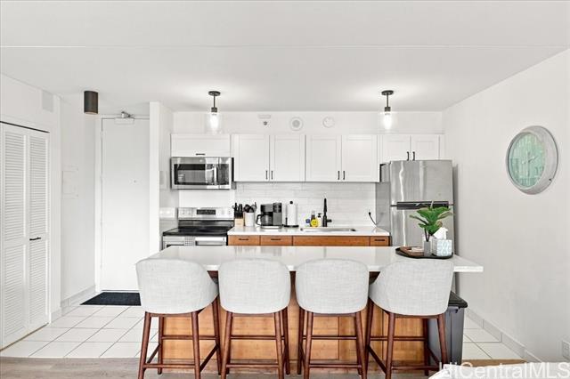 201 Ohua Avenue, 1510-T2, Honolulu, HI 96815