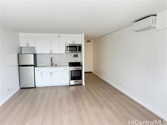 364 Seaside Avenue, 812, Honolulu, HI 96815