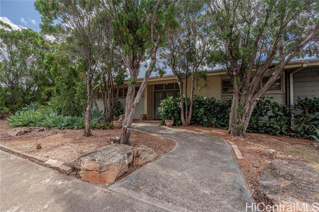 4117 Kaimanahila Street, Honolulu, HI 96816