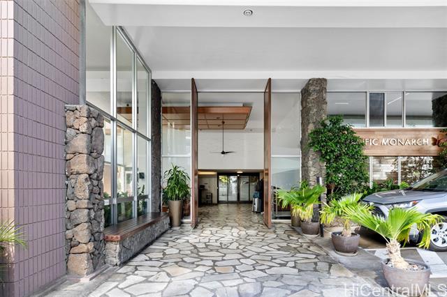 2427 Kuhio Avenue, 1108, Honolulu, HI 96815