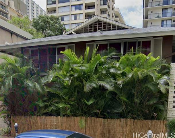 423 Kaiolu Street, 105, Honolulu, HI 96815