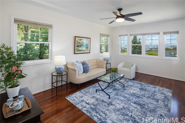 1439 Center Street, Honolulu, HI 96816