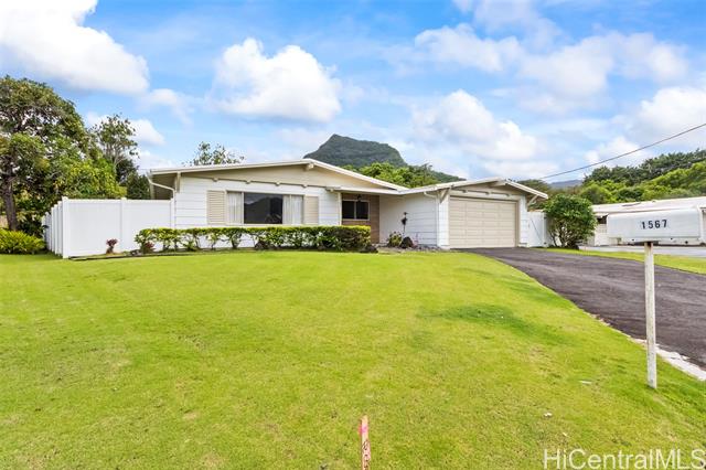 1567 Uluhaku Place, Kailua, HI 96734