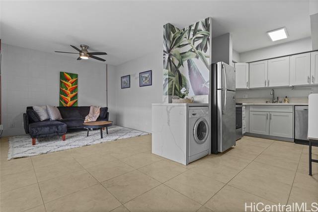 929 Ahana Street, 201, Honolulu, HI 96814
