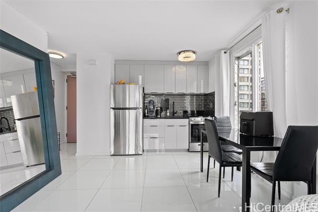 445 Kaiolu Street, 704, Honolulu, HI 96815
