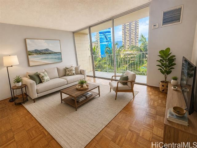 1925 Kalakaua Avenue, 707, Honolulu, HI 96815
