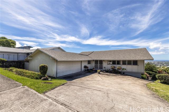 98-1015 Kaonohi Street, Aiea, HI 96701