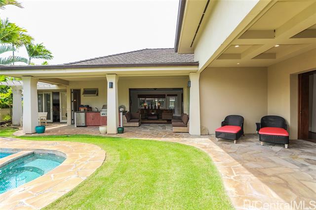 559 Ahina Street, Honolulu, HI 96816