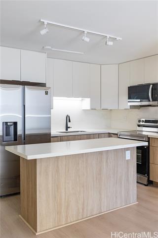 2651 Kuilei Street, B84, Honolulu, HI 96826