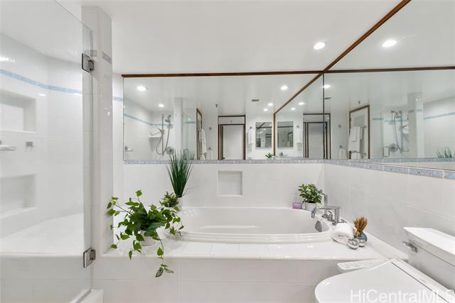 1525 Wilder Avenue, 905, Honolulu, HI 96822