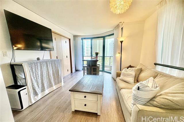 1888 Kalakaua Avenue, 904, Honolulu, HI 96815