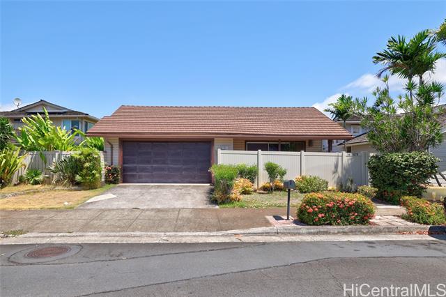 Upcoming 4 of bedrooms 2 of bathrooms Open house in Waipahu on 9/6 @ 2:00PM-5:00PM listed at $1,100,000