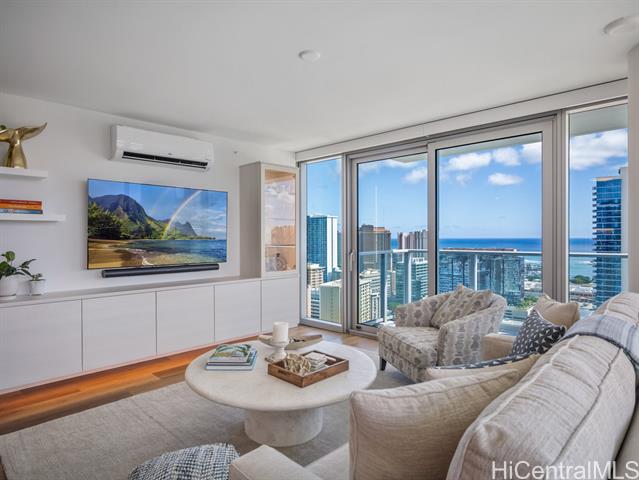 1500 Rycroft Street, 3418R, Honolulu, HI 96814