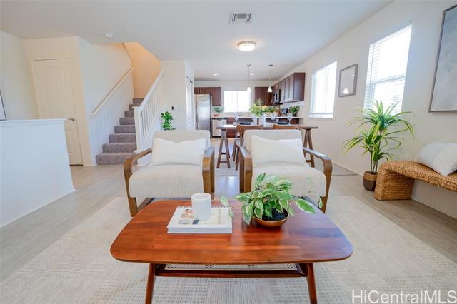94-470 Paiwa Street, 35, Waipahu, HI 96797