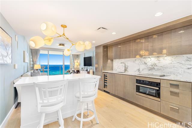 2139 Kuhio Avenue, 3403, Honolulu, HI 96815