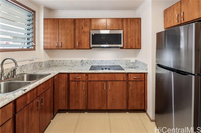 1329 Kaihee Street, B, Honolulu, HI 96822