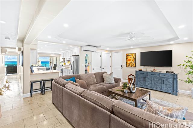 155 Paoakalani Avenue, PH2, Honolulu, HI 96815
