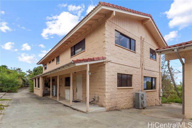Upcoming 6 of bedrooms 5 of bathrooms Open house in Leeward on 9/6 @ 2:00PM-5:00PM listed at $1,780,000