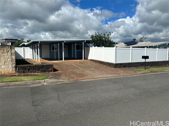 2433 Hoohoihoi Street, Pearl City, HI 96782