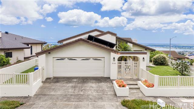 98-806 Leialii Street, Aiea, HI 96701