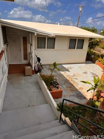 741 Hoomoe Streets, Pearl City, HI 96782