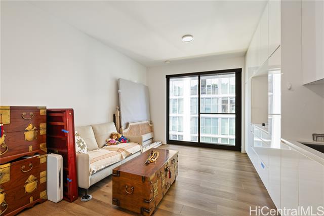 987 Queen Street, 617, Honolulu, HI 96814
