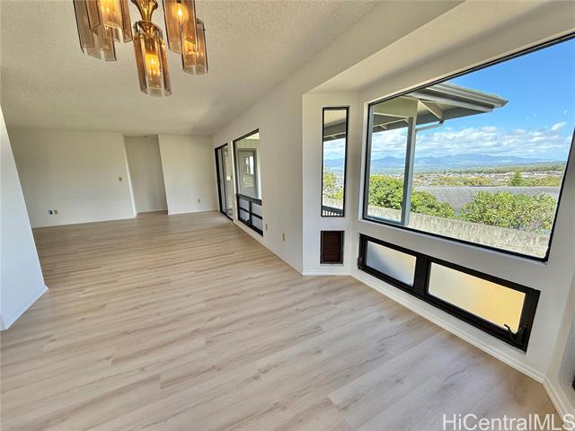 98-890 Kaahele Street, Aiea, HI 96701