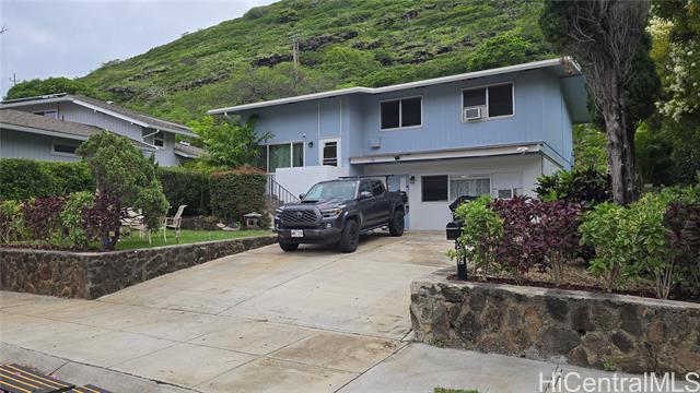 532 Pepeekeo Place, Honolulu, HI 96825