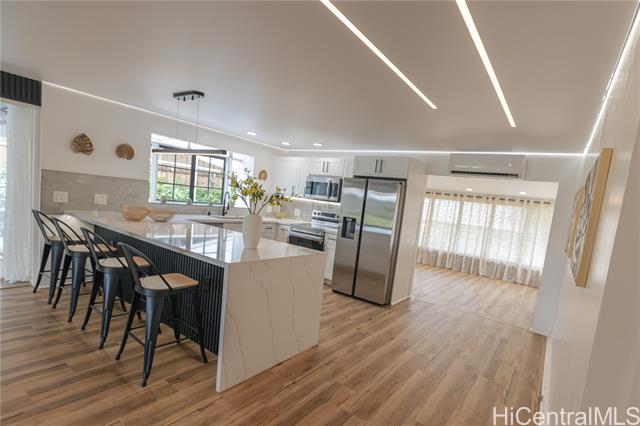 526 Ulumawao Street, Kailua, HI 96734