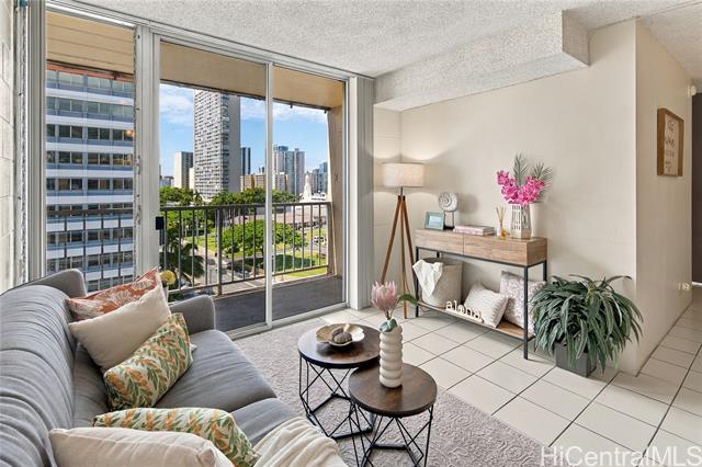 1415 Punahou Street, 906, Honolulu, HI 96822