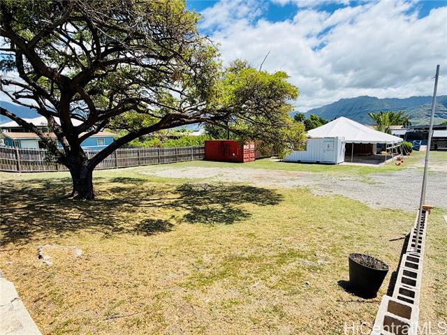 87-666 Farrington Highway, Waianae, HI 96792