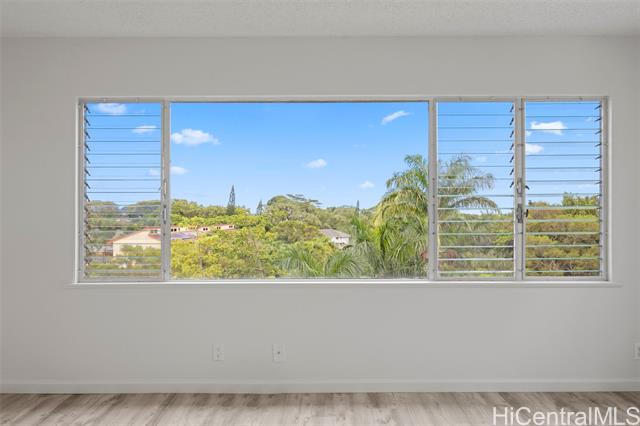 46-271 Kahuhipa Street, E212, Kaneohe, HI 96744