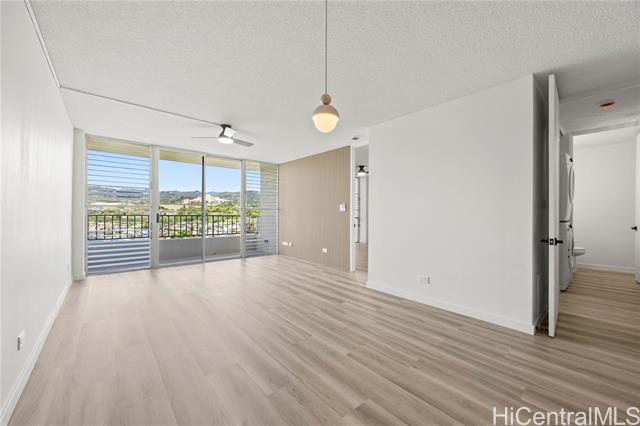 1160 Ala Napunani Street, 1806, Honolulu, HI 96818