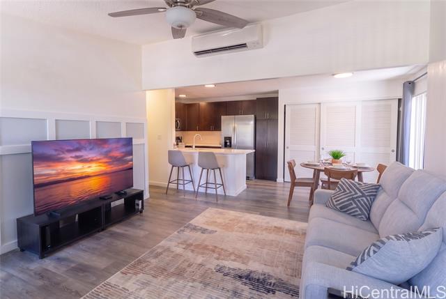 594 Mananai Place, 21T, Honolulu, HI 96818