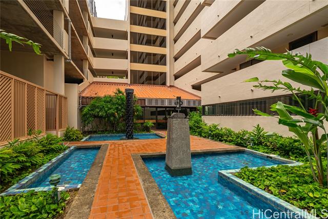 555 Hahaione Street, 5B, Honolulu, HI 96825