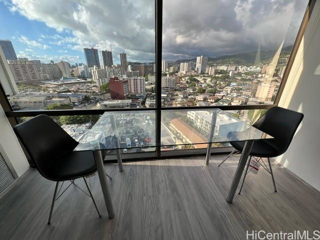 1750 Kalakaua Avenue, 1712, Honolulu, HI 96826