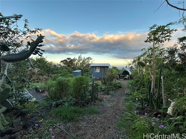94-6482 Palaoa Road, Naalehu, HI 96772