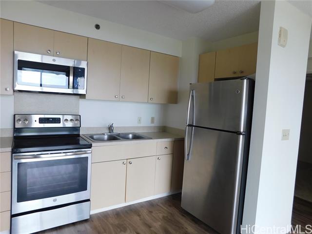 94-302 Paiwa Street, 807, Waipahu, HI 96797