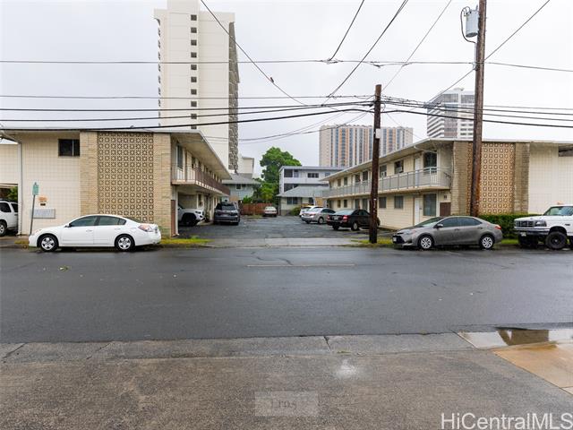 909 Wiliwili Street, Honolulu, HI 96826